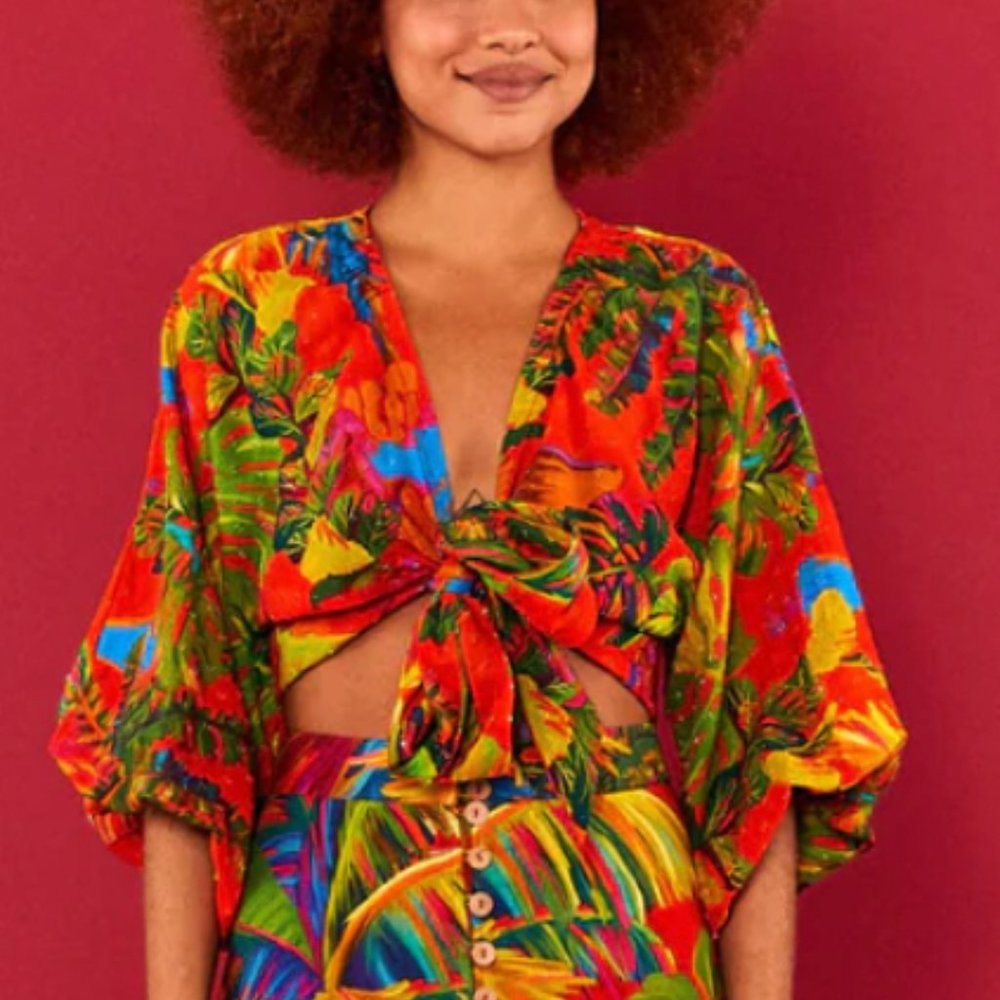 Farm Rio Women’s Red Urban Jungle V Neck Top - Size Small - Picture 2 of 13